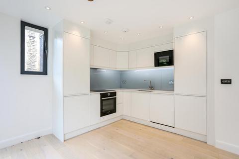 3 bedroom flat for sale, Finchley Road, London NW3