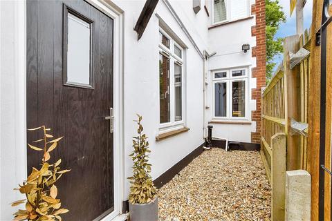 3 bedroom ground floor maisonette for sale, Brighton Road, Sutton, Surrey