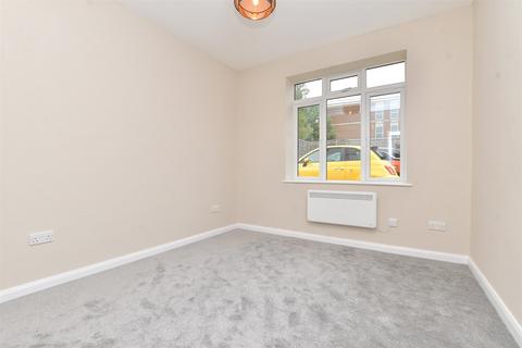 3 bedroom ground floor maisonette for sale, Brighton Road, Sutton, Surrey