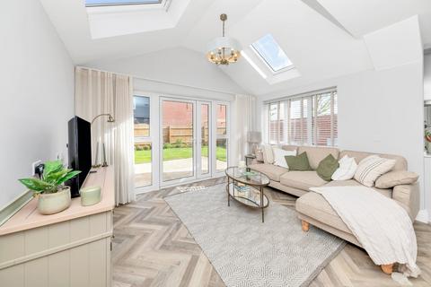 4 bedroom detached house for sale, Hayle Field, High Street, Thurleigh, Bedford, MK40