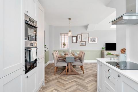 4 bedroom detached house for sale, Hayle Field, High Street, Thurleigh, Bedford, MK40
