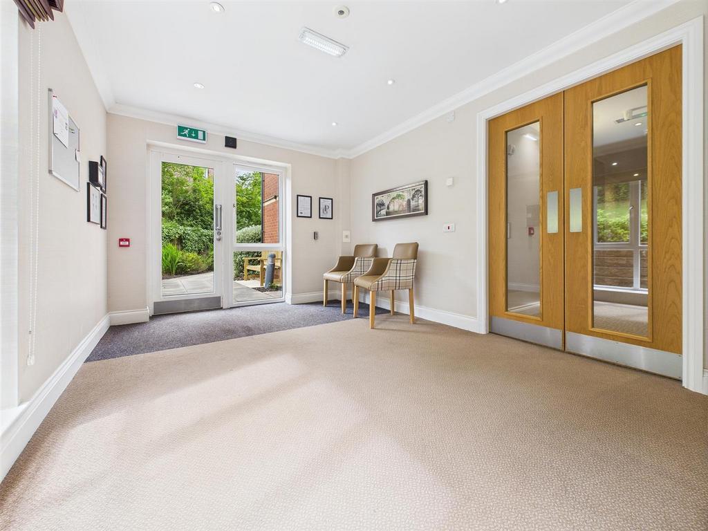 CAM02655 G0-PR0313-STILL015 alt.jpg