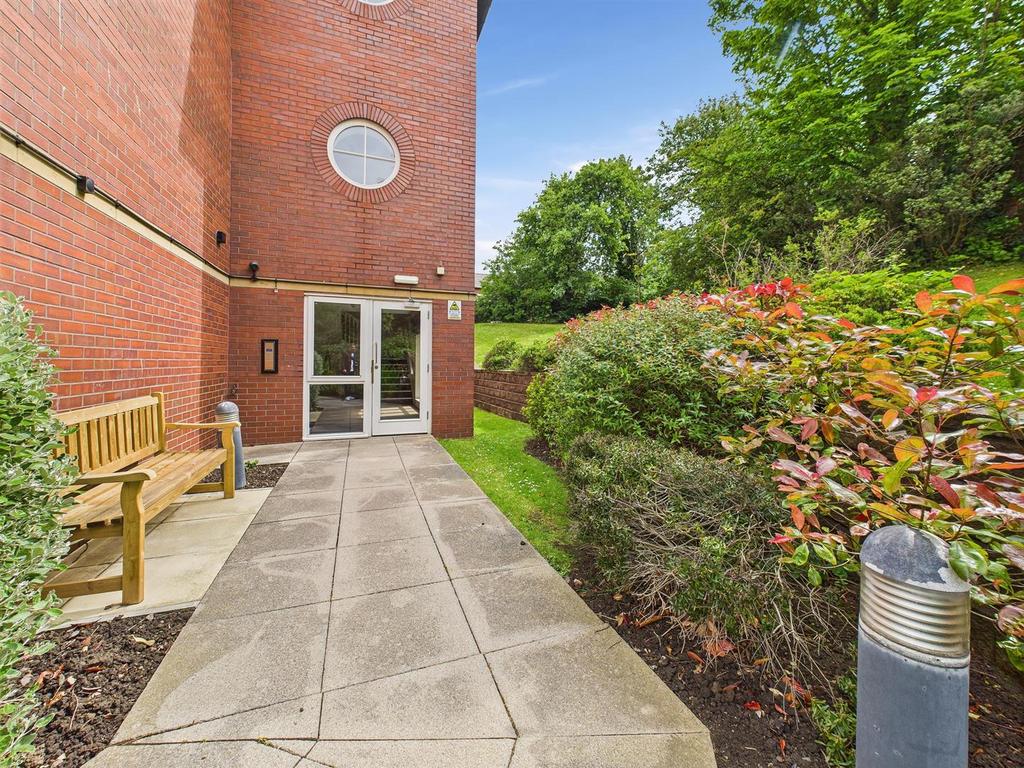 CAM02655 G0-PR0313-STILL017 alt.jpg