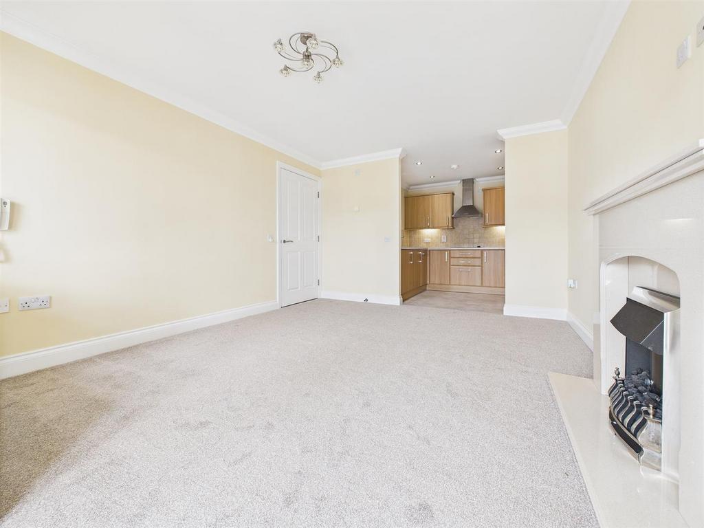 CAM02655 G0-PR0313-STILL009 alt.jpg