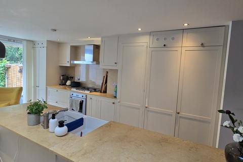 20 Winsor Terrace, London, E6 6LE