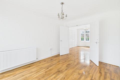 4 bedroom detached house to rent, Smiths Lane, Windsor, Berkshire, SL4