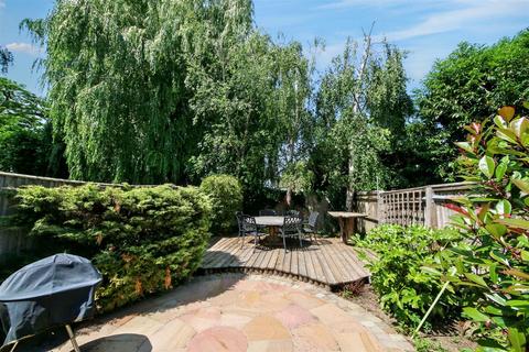 4 bedroom terraced house for sale, Highbridge Close, Radlett WD7