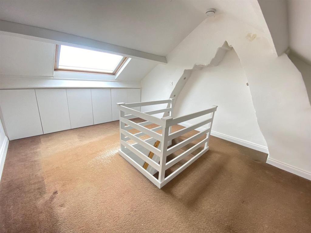 Attic room.jpg