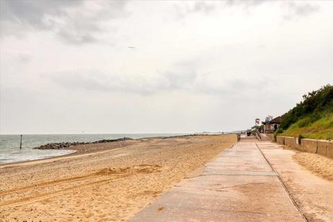 Chalet for sale, Holland-on-Sea CO15