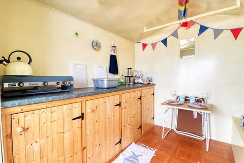 Chalet for sale, Holland-on-Sea CO15
