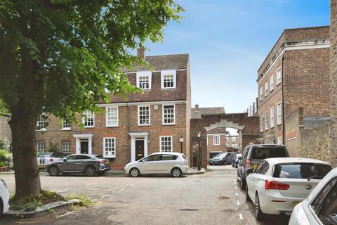 5 Caxton Mews, Brentford, TW8 8BN