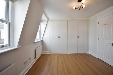 5 Caxton Mews, Brentford, TW8 8BN