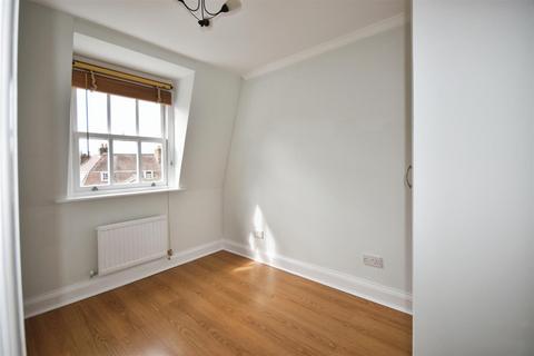 5 Caxton Mews, Brentford, TW8 8BN