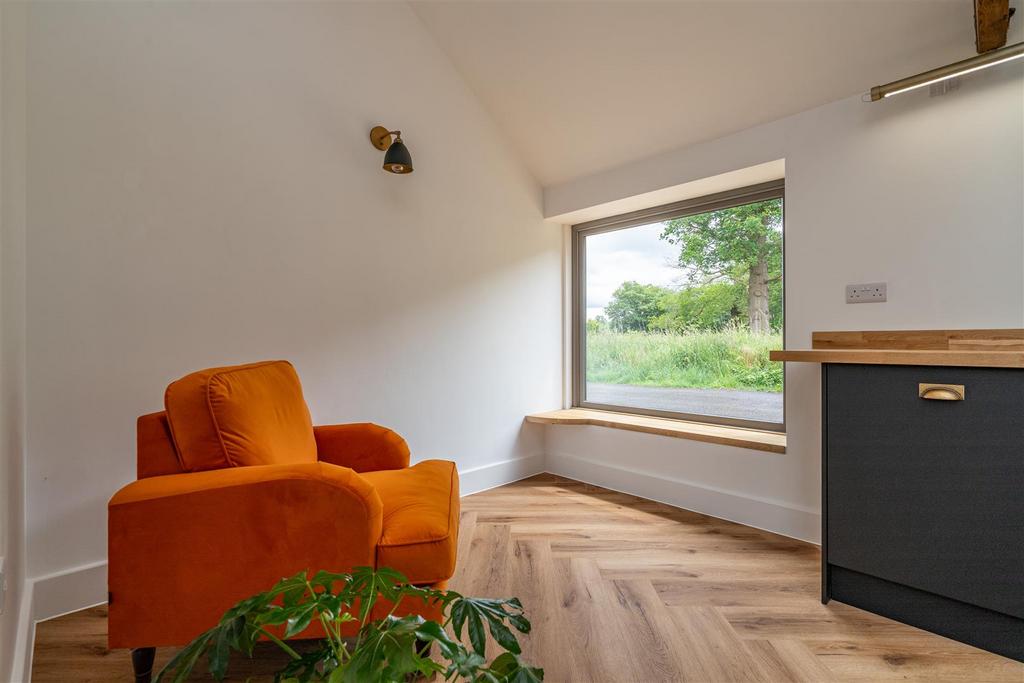 Kitchen snug
