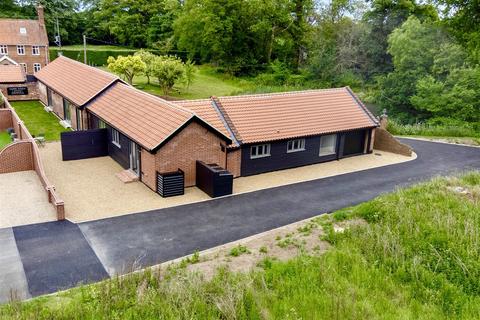 3 bedroom house for sale - Beeston Lane, Beeston, NR12