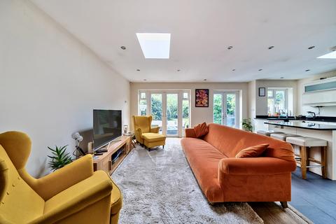 46 Swakeleys Drive, Uxbridge, UB10 8QE