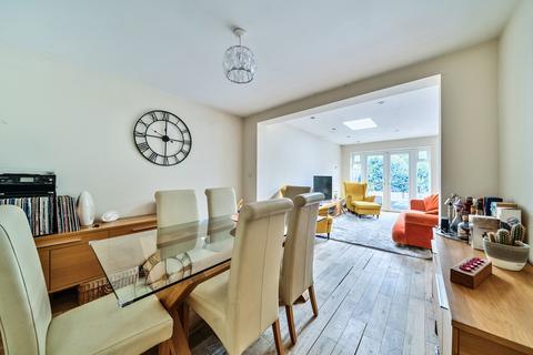 46 Swakeleys Drive, Uxbridge, UB10 8QE