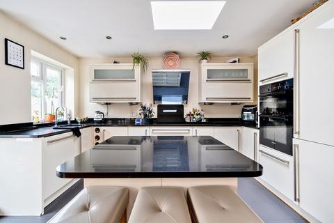 46 Swakeleys Drive, Uxbridge, UB10 8QE