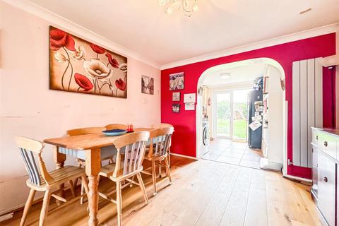 5 bedroom semi-detached house for sale, Ferry Road, Hockley SS5