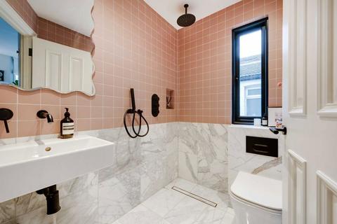 37b Ashburnham Road, London, NW10 5SB