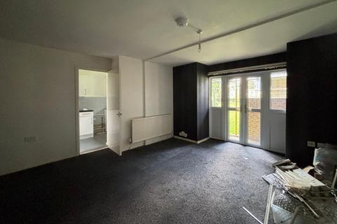 2 bedroom flat for sale, 29 Playford Square, Vincent Road, Luton, Bedfordshire, LU4 9BE