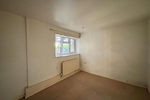 2 bedroom flat for sale, 29 Playford Square, Vincent Road, Luton, Bedfordshire, LU4 9BE