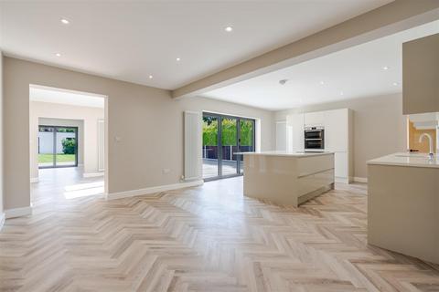 5 bedroom detached bungalow for sale, Church Road, Winkfield
