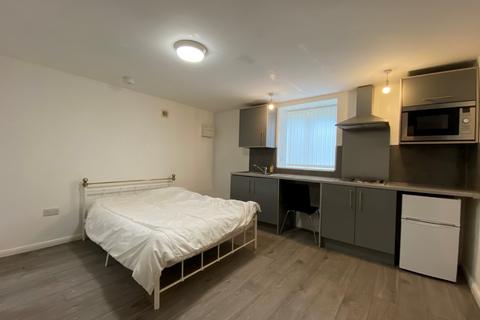 2 bedroom terraced house for sale, Halstead Place, Bradford, BD7