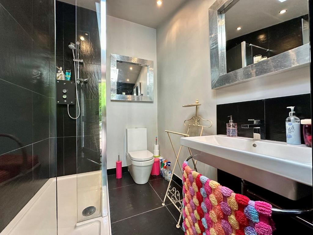 External Shower Room