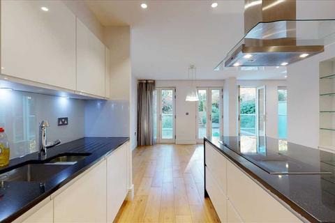 4 bedroom apartment for sale, London NW3