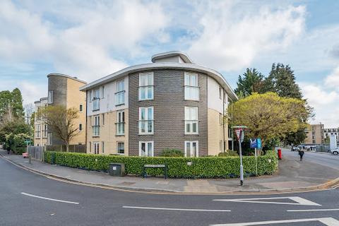 Studio to rent, Ashley Park Road, Walton-on-Thames KT12