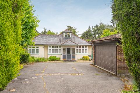 4 bedroom detached bungalow for sale, Locks Ride, Ascot