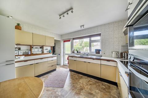 4 bedroom bungalow for sale, Bateman Road, Croxley Green, Rickmansworth