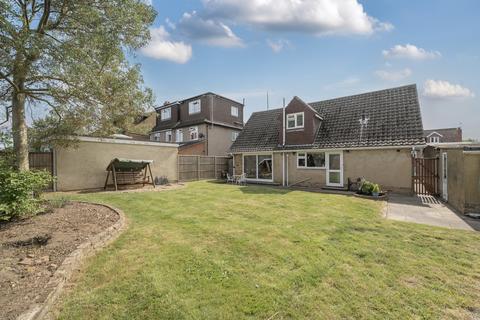4 bedroom bungalow for sale, Bateman Road, Croxley Green, Rickmansworth
