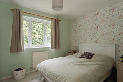 2 bedroom terraced house for sale, Wordsworth Mead, Redhill