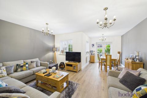 16a Bridge Road, Chertsey, KT16 8JN
