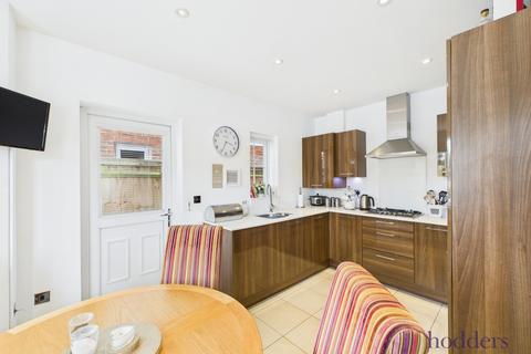 16a Bridge Road, Chertsey, KT16 8JN