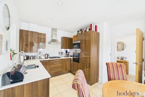 16a Bridge Road, Chertsey, KT16 8JN