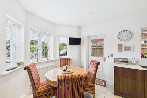 16a Bridge Road, Chertsey, KT16 8JN