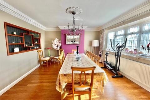 6 Compton Drive, Eastbourne, BN20 8BU