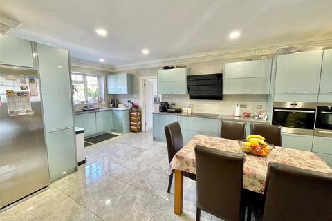 6 Compton Drive, Eastbourne, BN20 8BU
