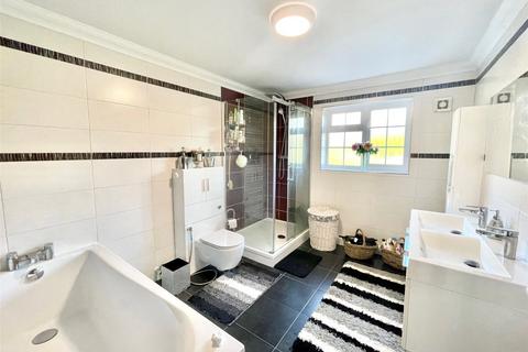 6 Compton Drive, Eastbourne, BN20 8BU