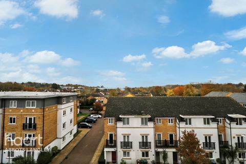 undefined, Ovaltine Drive, Kings Langley