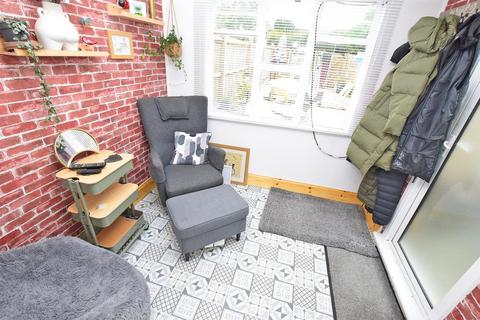 56 Rainham Road, Chatham, ME5 7EJ