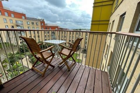 2 bedroom flat for sale, Bucklet Court, Eden Grove, N7