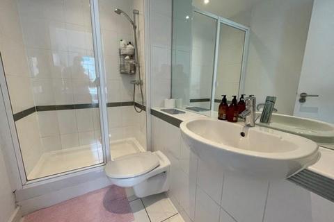 2 bedroom flat for sale, Bucklet Court, Eden Grove, N7