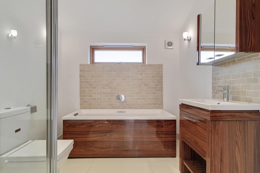 23 Bathroom 14