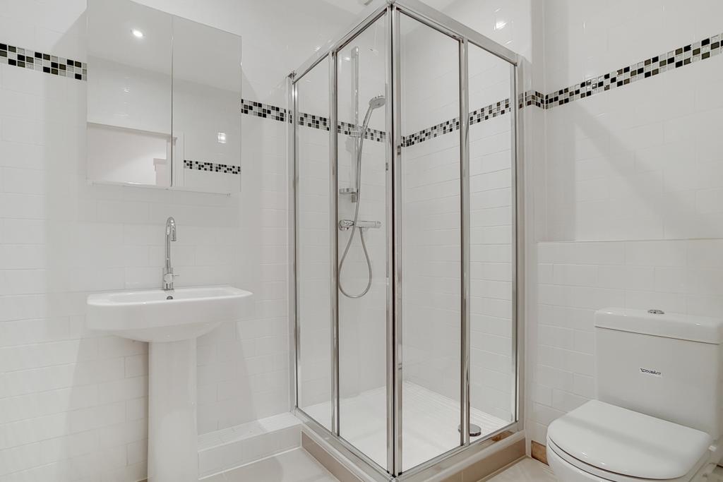 34 Bathroom 2 22
