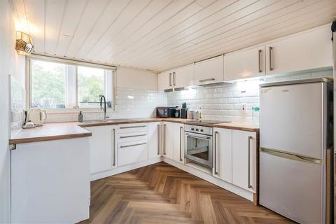 1 bedroom flat for sale, Old Kent Road, London SE1