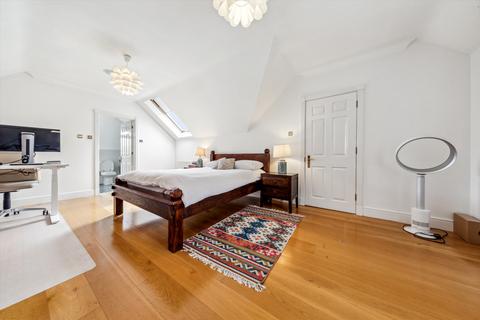 5 bedroom detached house to rent, Bathgate Road, Wimbledon, London, SW19